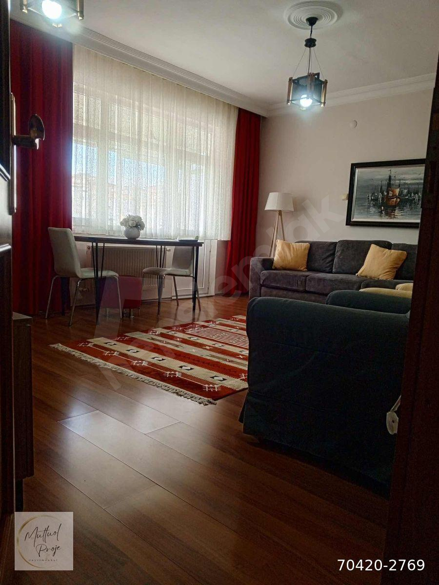 İÇERENKÖY'DE SITEDE FULL EŞYALI 3+1 KIRALIK DAIRE