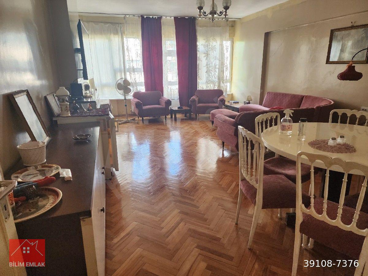 BESTEKAR SOKAKTA LIV HASTANESİ YAKINI 2.ARA KATTA 3+1, 110 M2 EŞYALI DAİRE