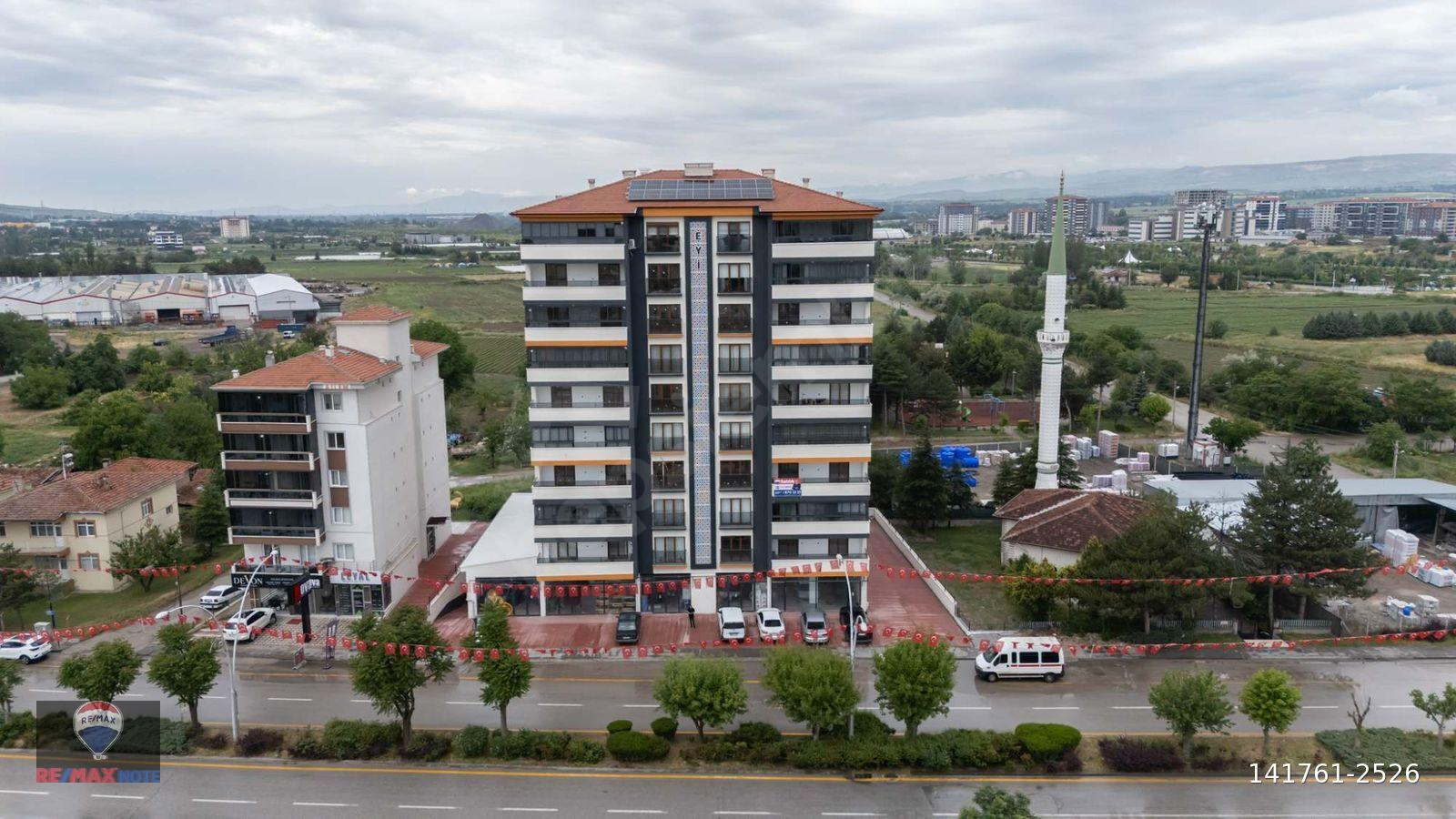 KAPALI OTOPARKLI, ELEKTRİKLİ ŞARJ İSTASYONLU, SIFIR 4+1 LÜKS DAİRE