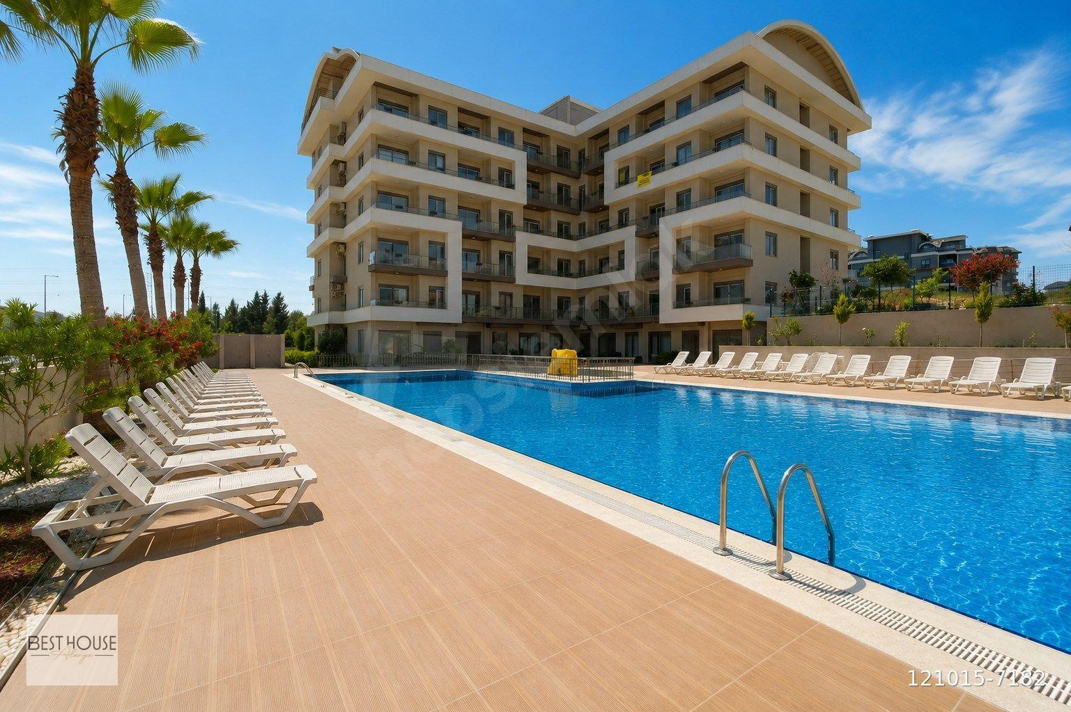 ALANYA AVSALLARDA HAVUZ MANZARALI 1+1 SATILIK DAİRE