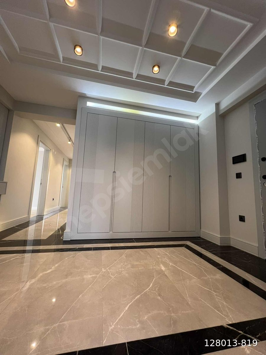 ATAKUMDA ULAŞIMA SAHİLE YAKIN LÜKS GİYİNME ODALI 4+1 DAİRE