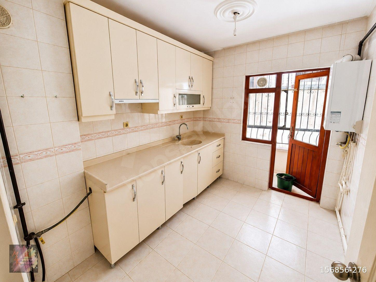 BADEMLİK YOLU CADDE ÜZERİ KÖŞE BİNA YÜKSEK GİRİŞ 2+1