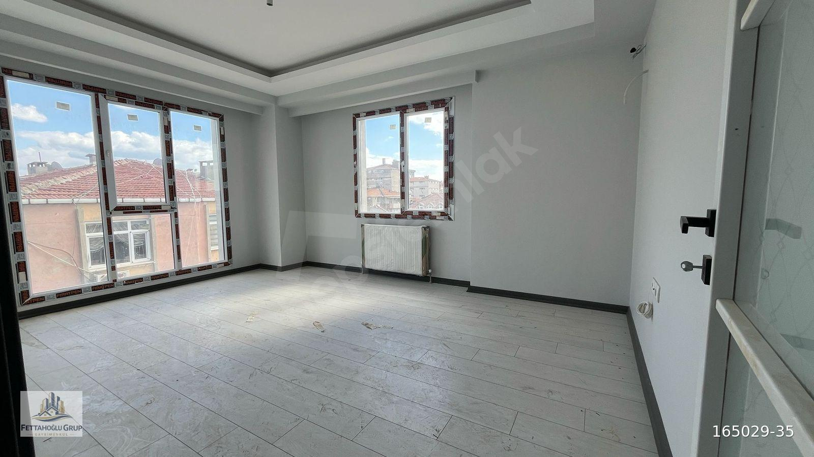 KOCASİNAN DA BUTİK SİTE İÇİ 2+1 KAPALI OTOPARK OTURUMA HAZIR