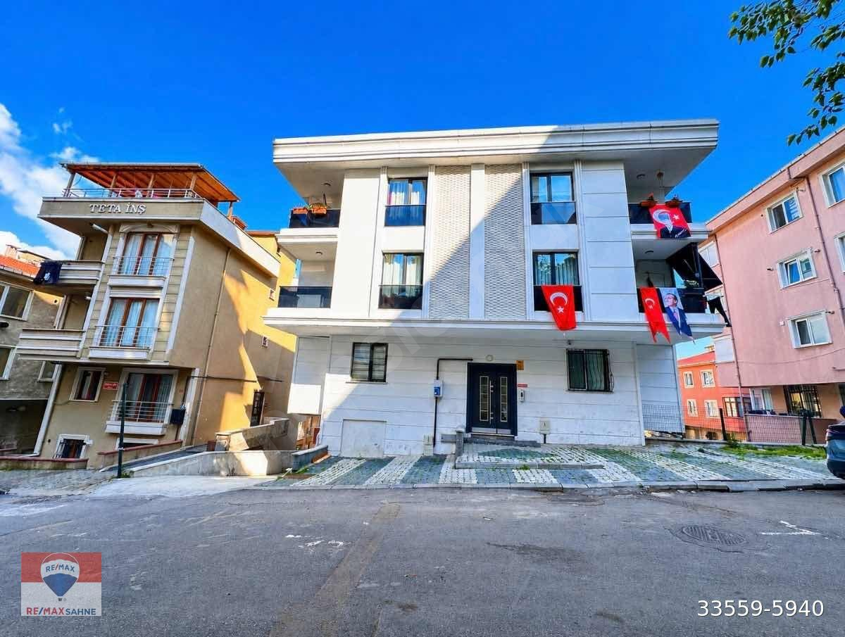 İÇERENKÖY MERKEZDE YENİ BİNA 2+1 75M2 SATILIK BODRUM KAT