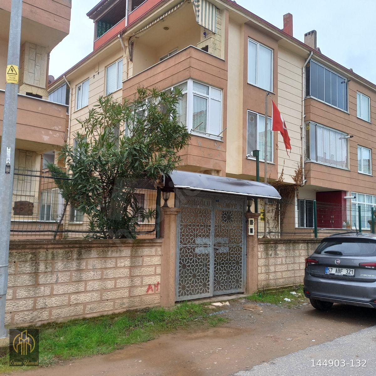 KARASU'DA PLAJ MERKEZDE EŞYALI KOMBİ PETEKLİ GENİŞ 1+1 DAİRE...