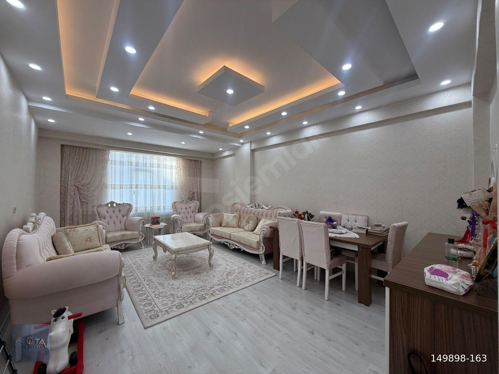 MEHMETÇİK'TE MERKEZİ LOKASYONDA 3+1 DAİRE FIRSATI..