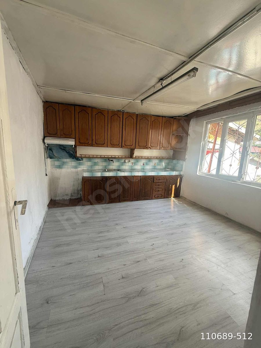 ÇABUK EMLAKTAN SULUSOKAKTA MÜSTAKİL EV 3+1