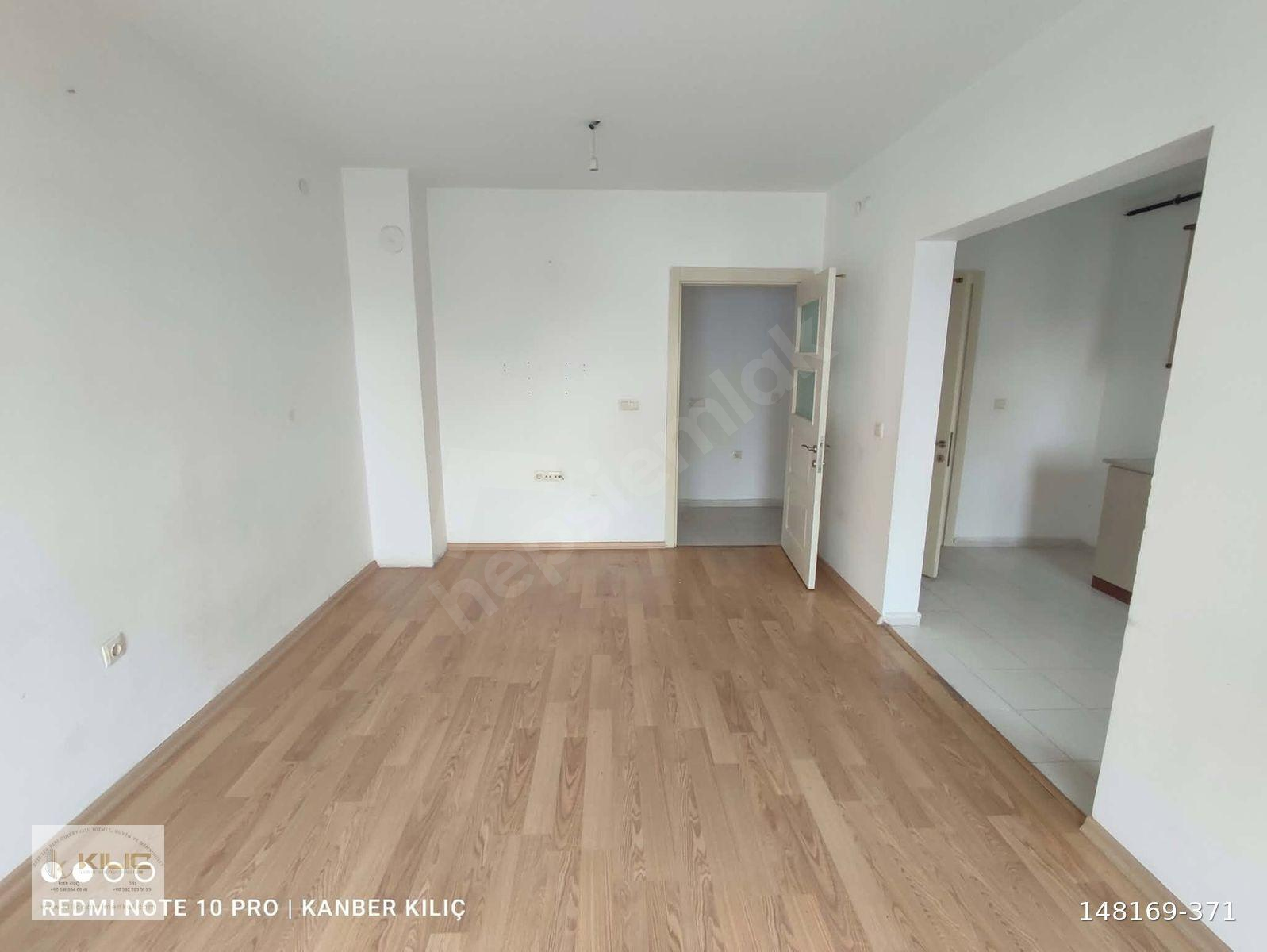 AKSARAY MERKEZ CUMHURİYET MAHALLESİ SATILIK 2+1 DAİRE
