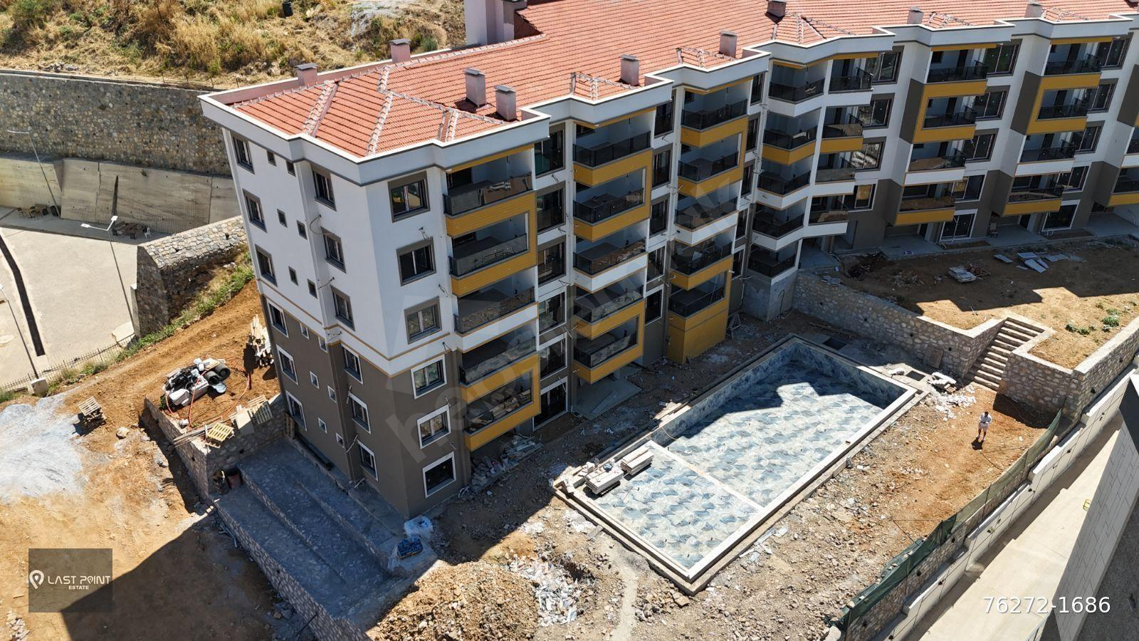 Kuşadası merkezde 2+1 sıfır daire