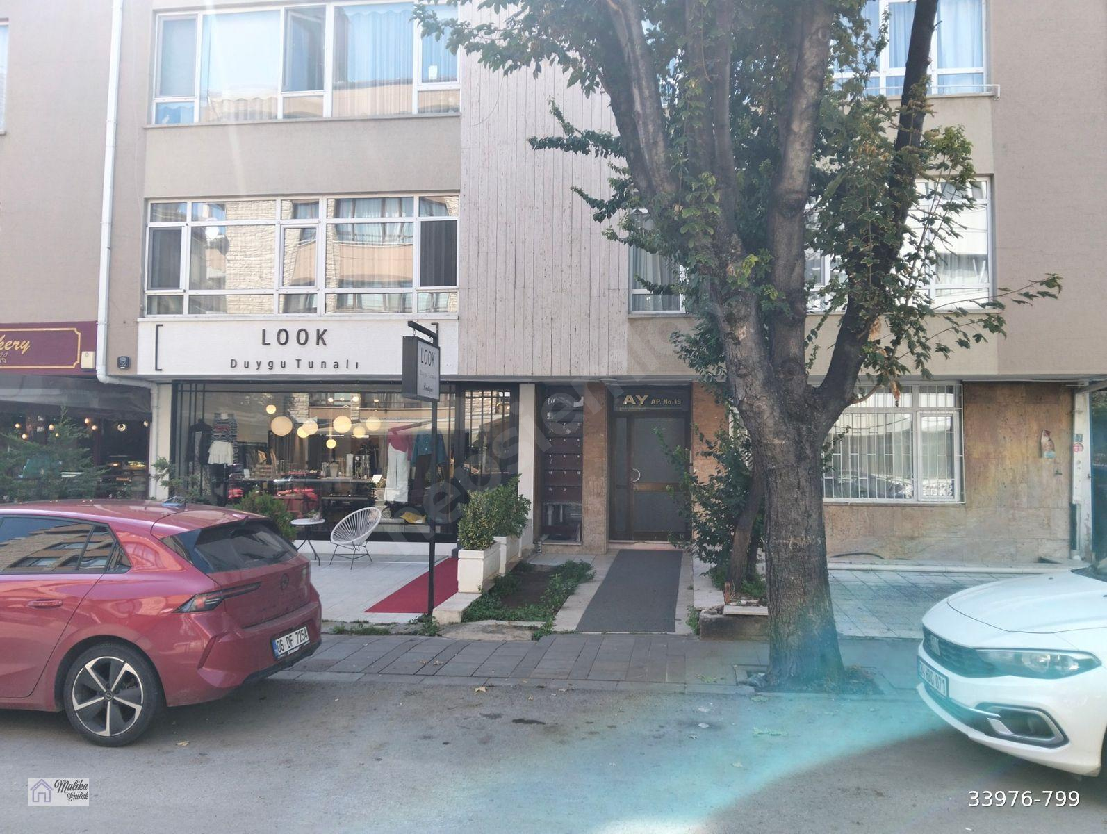 MESNEVİ SOKAKTA UYGUN FİYATLI TEMİZ KİRALIK