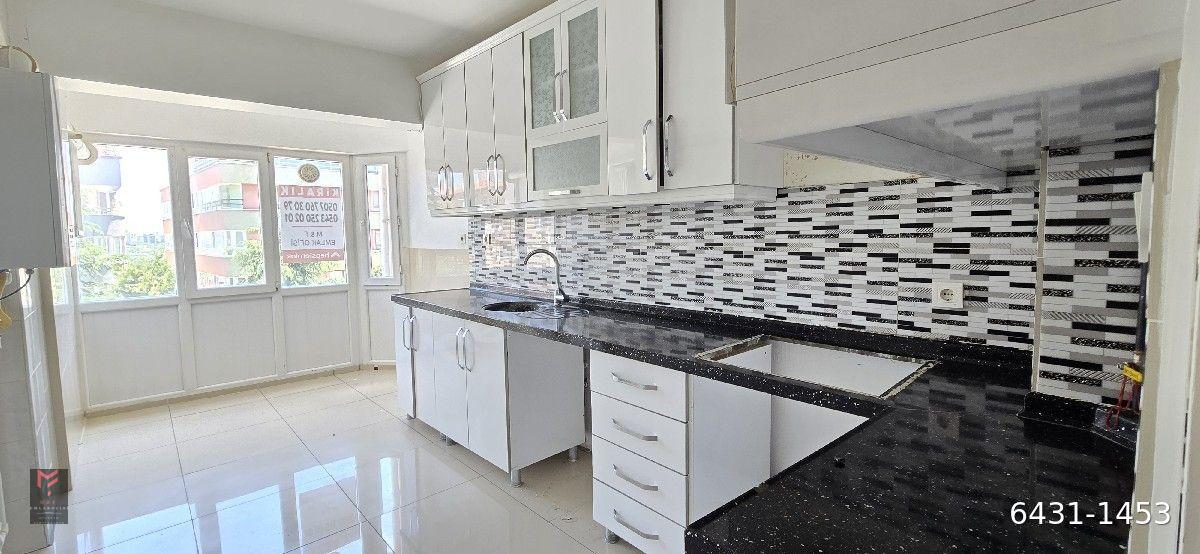 M&F EMLAK'TAN MÜRSEL ULUÇ MAH 931.CADDE ÜZERİ 3+1 ARA KAT BAKIMLI