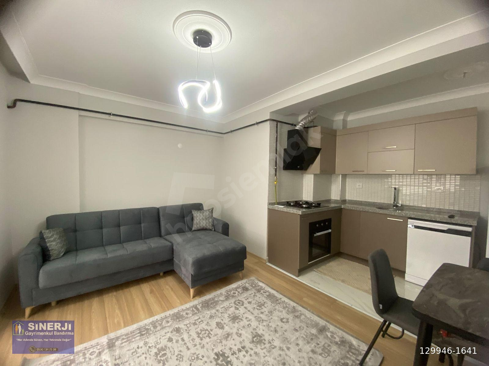 Bandırma Yeni Mh. Ara Kat Sıfır Bina Sıfır Eşyalı1+1 Kiralık D.