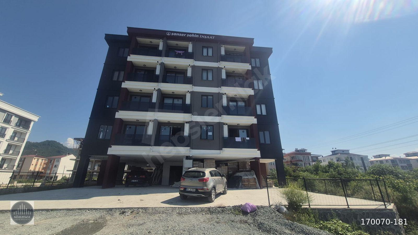 SÖNMEZ'DEN CUMHURİYET'TE DENİZ TARAFI SIFIR EŞYALI KİRALIK 1+1