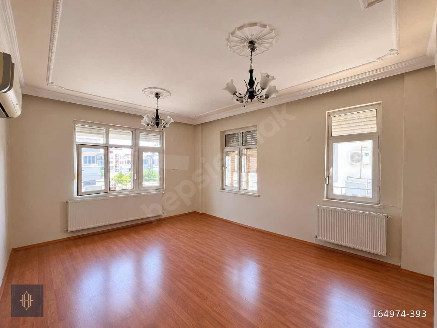 Milas Cumhuriyet Mahallesi 125m2 3+1 Harmaya Real Estate