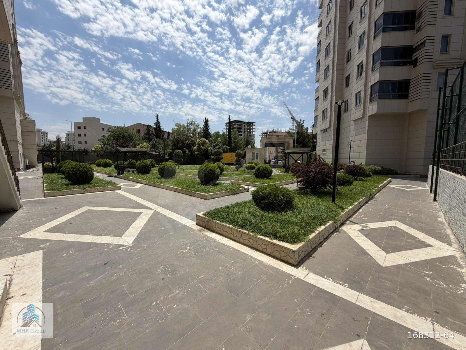 MHR Grouptan Atakentte Sitede Satılık Arakat 5 odalı süper daire