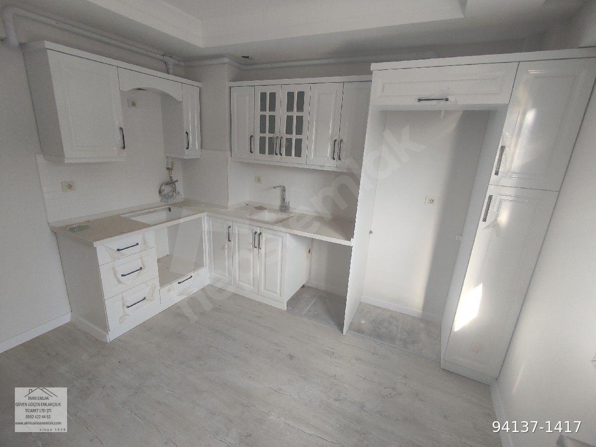 Akhisar Reşatbey Mahallesi'nde 2+1 Kiralık Daire