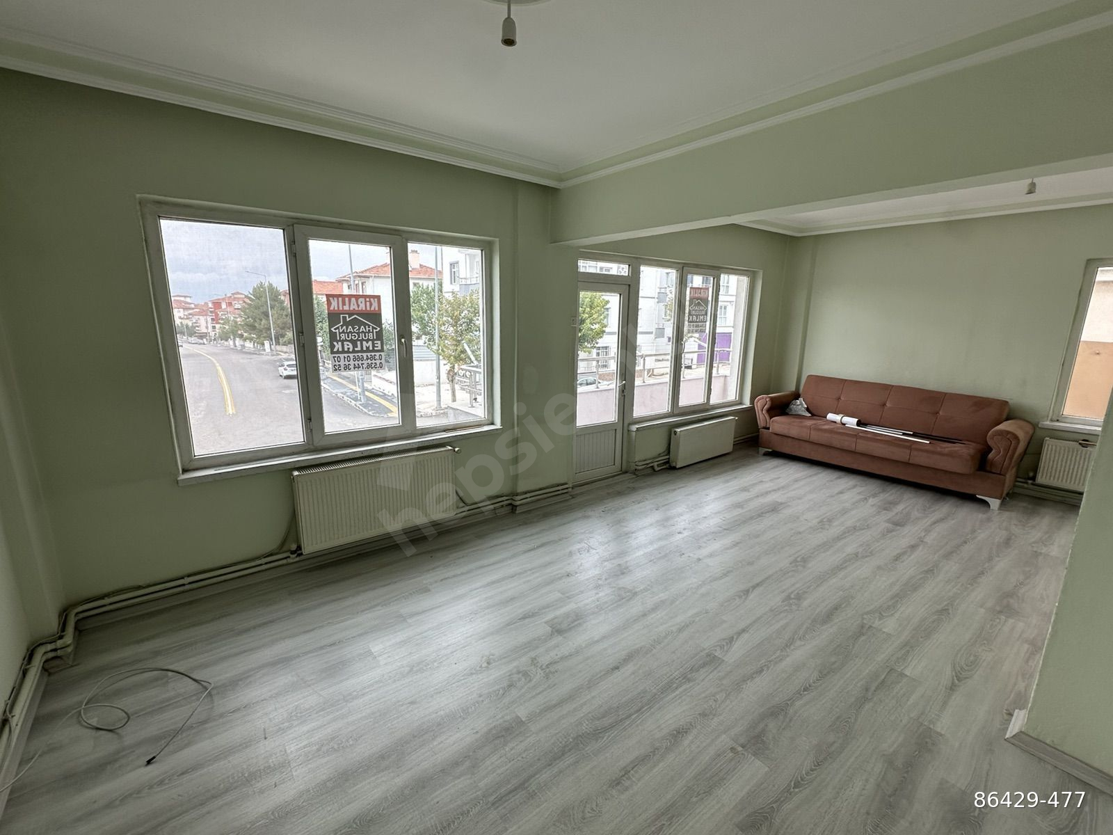 HASAN BULGUR EMLAK’TAN HÜYÜK CADDESİ HAKAN TAVUKÇULUK YANİ KİRALIK 2+1 DAİRE