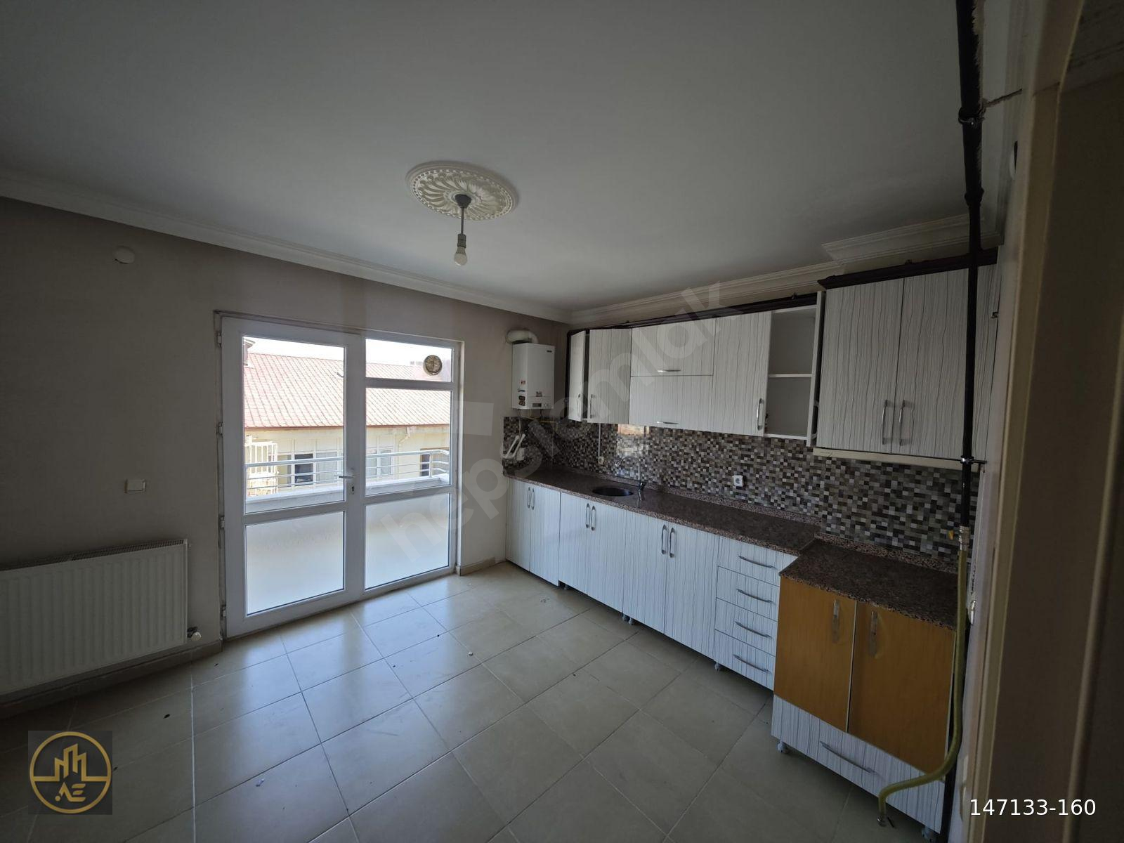 ALTINÖZ' DEN YUKARI KAYABAŞINDA KİRALIK 3+1 DAİRE