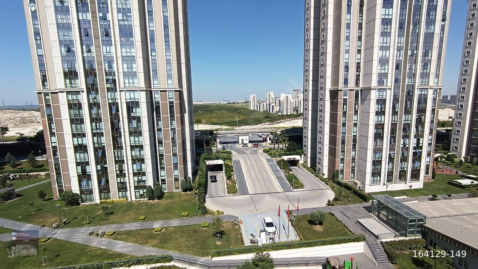 VADİTEPE 3. BÖLGE PEYZAJ CEPHE 121 M2 2+1 TEMİZ SATILIK DAİRE