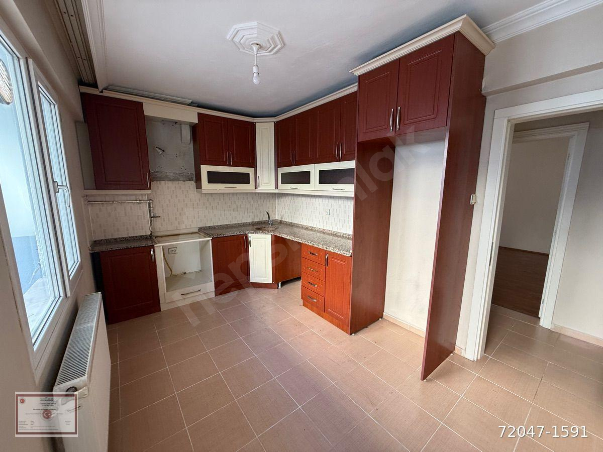 Akhisar Hürriyet Mh.Asansörlü, Kiralık Geniş 3+1 Arakat Daire