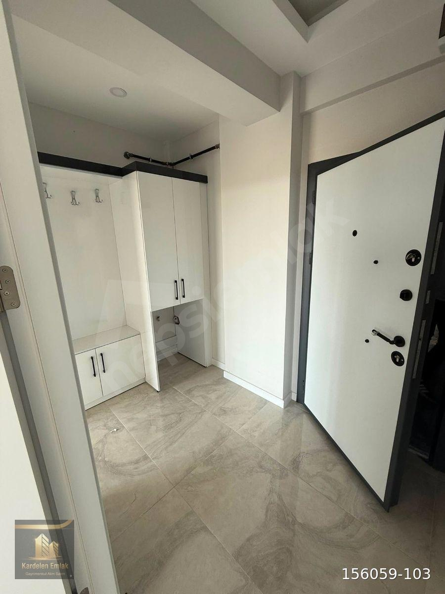 KARDELEN EMLAK'TAN ÜNİVERSİTE BÖLGESİNDE SATILIK 1+1 DAİRE
