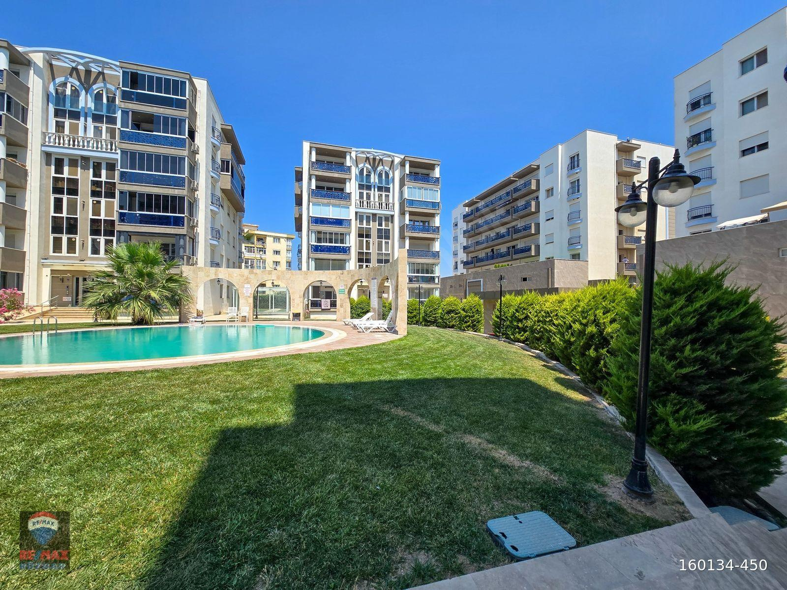 Çanakkale Esenler Mahallesi Sırça Köşkler 4+1 Satılık Daire
