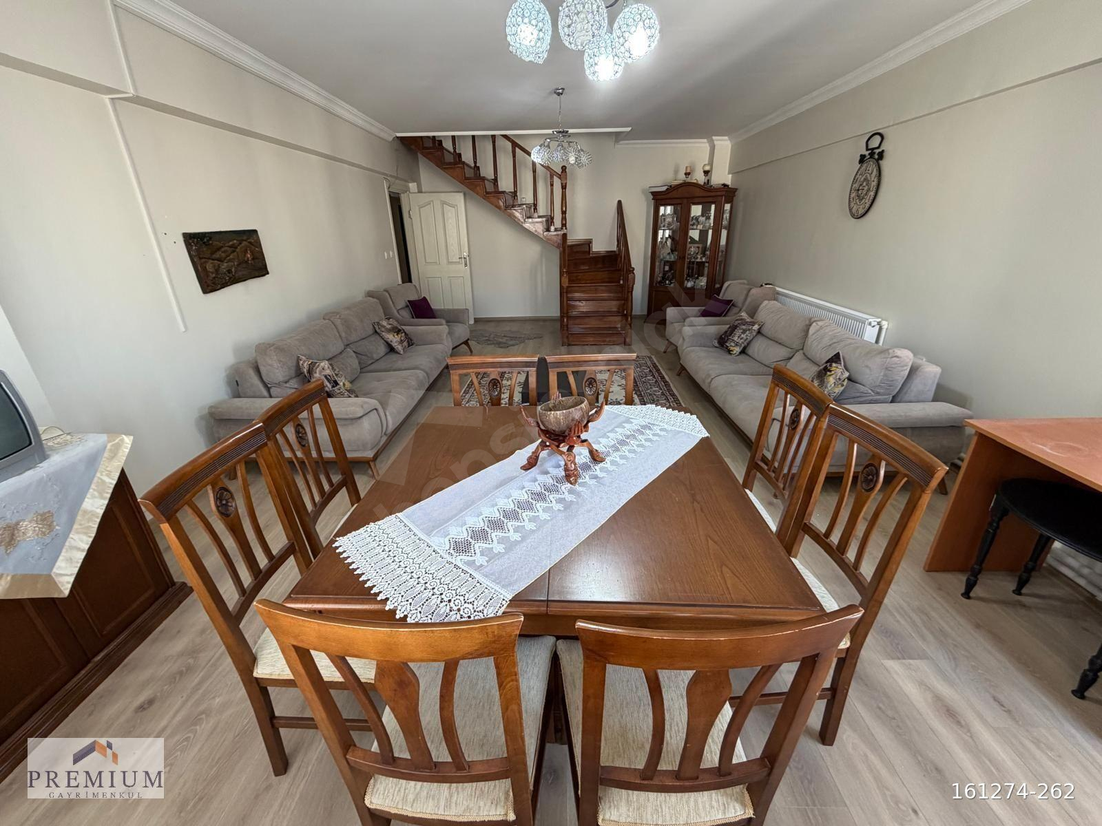 MUHİTTİN ÇETİN EMEÇ'TE DUBLEKS ŞEREFİYELİ 5+2 SATILIK DAİRE