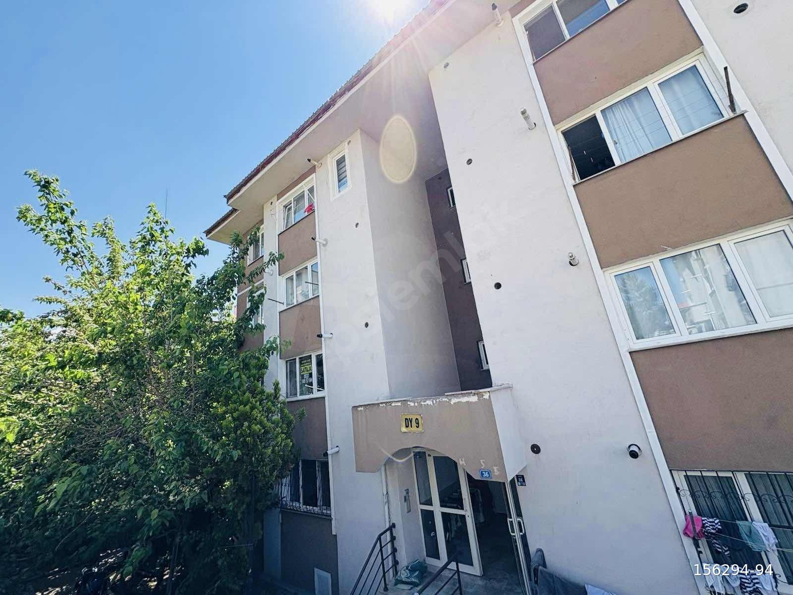 HEDEF GRUP DEMOKRASİ MAHALLESİ'NDE SATILIK 2+1 DAİRE