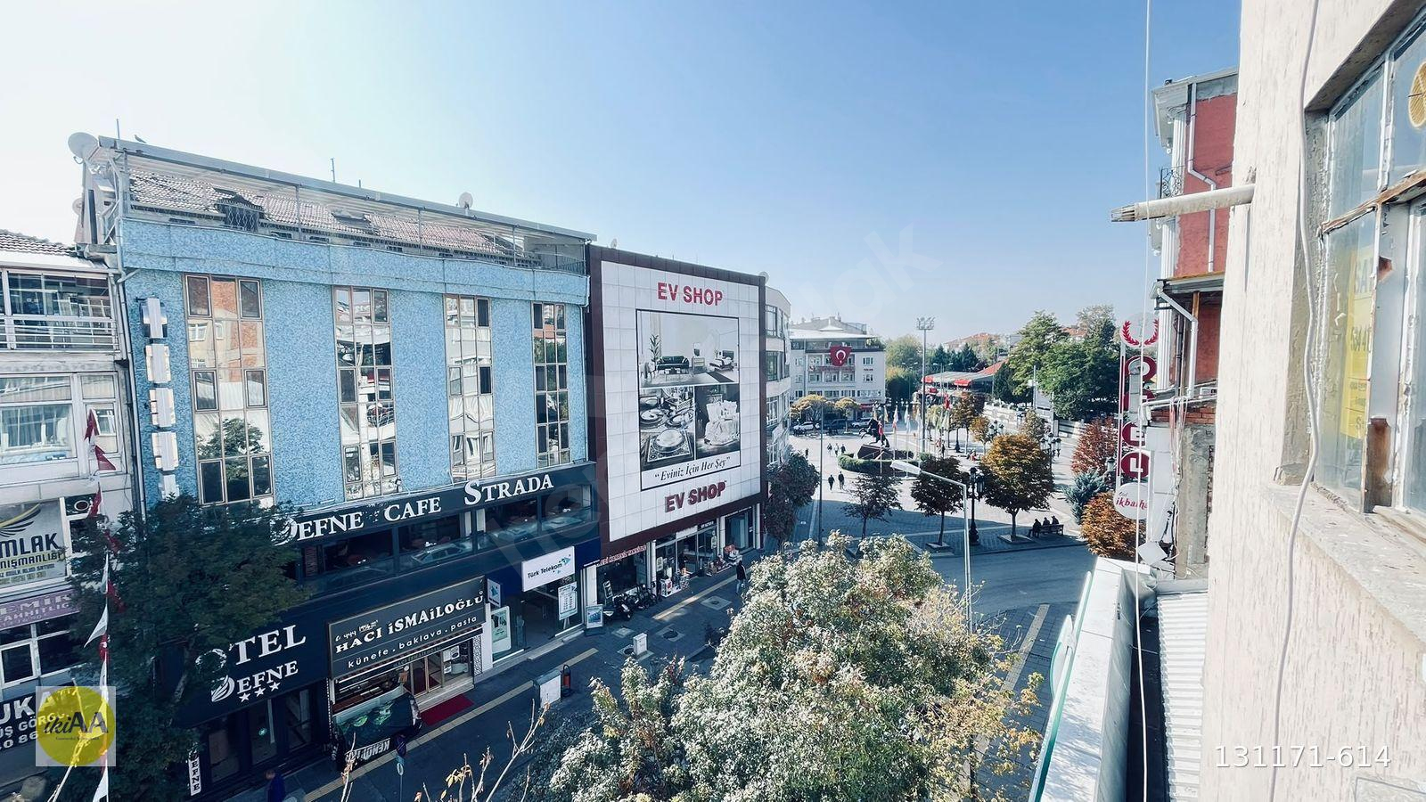 POLATLI ÇARŞI MERKEZ'DE EMSALSİZ KONUMDA 3+1 OFİS