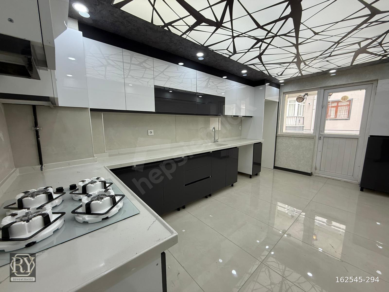 GÜNSAZAK CADDESİ ÜZERİ ARA KATTA GENİŞ OTURUM SATILIK 3+1 DAİRE