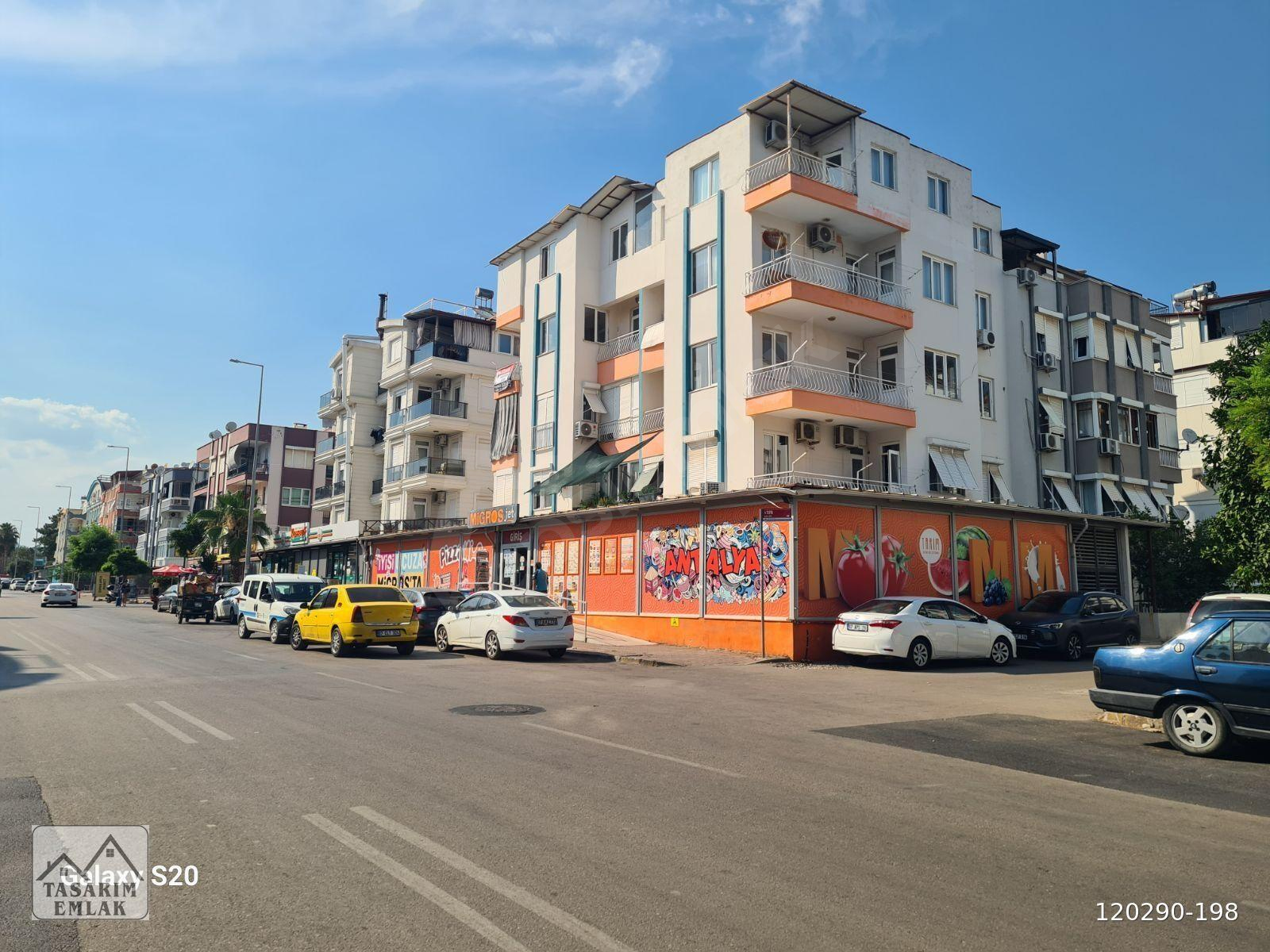 YEŞİLYURT MAHALLESİ CADDE ÜZERİNDE FIRSAT BÖLÜNMÜŞ DUBLEKS DAİRE