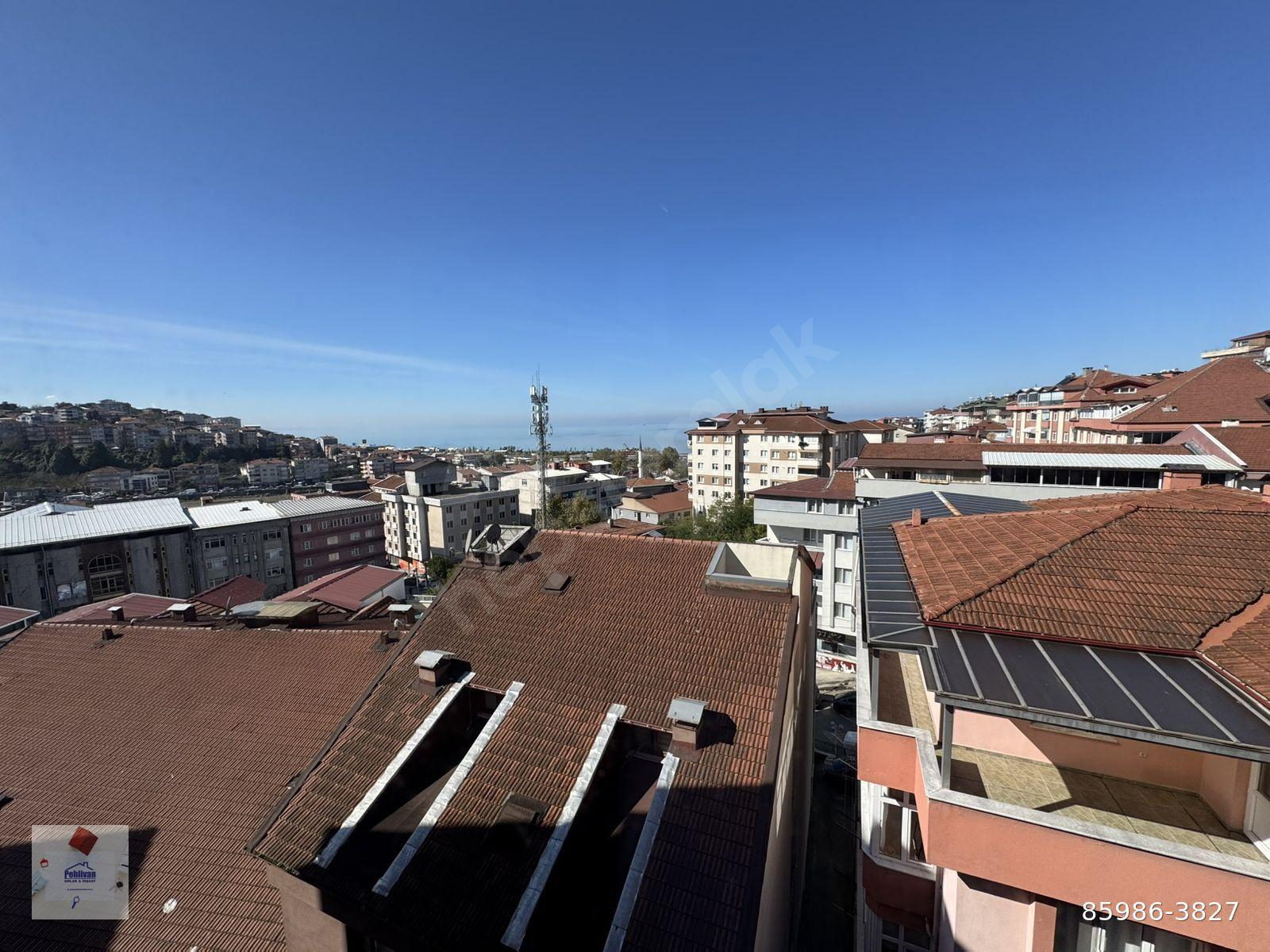 ALAPLI ÇARŞI MERKEZİNDE DENİZ MANZARALI KİRALIK 2+1 DAİRE
