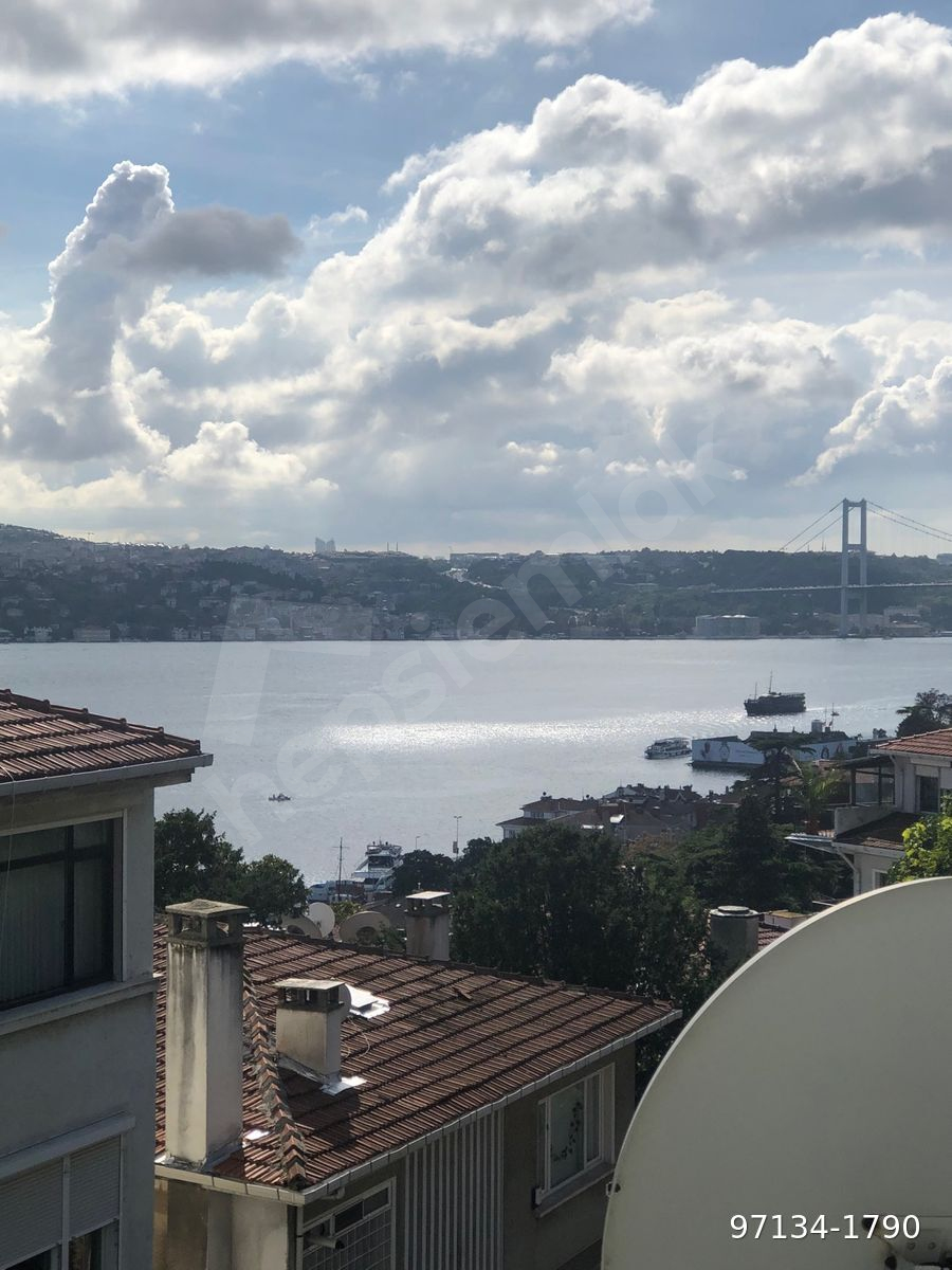 Arnavutköy’ün prestijli sokağında şık iki artı bir