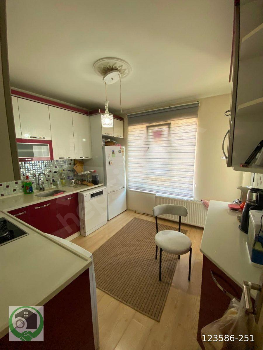İSTASYON MAHALLESİNDE MERAM SOKAK'DA MASRAFSIZ SATILIK 2+1 DAİRE