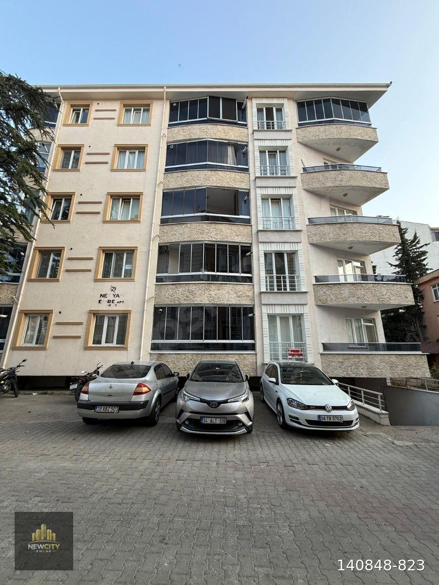 BADEMLİK MAHALLESİNDE BALKONLU KİRALIK 1+1 DAİRE