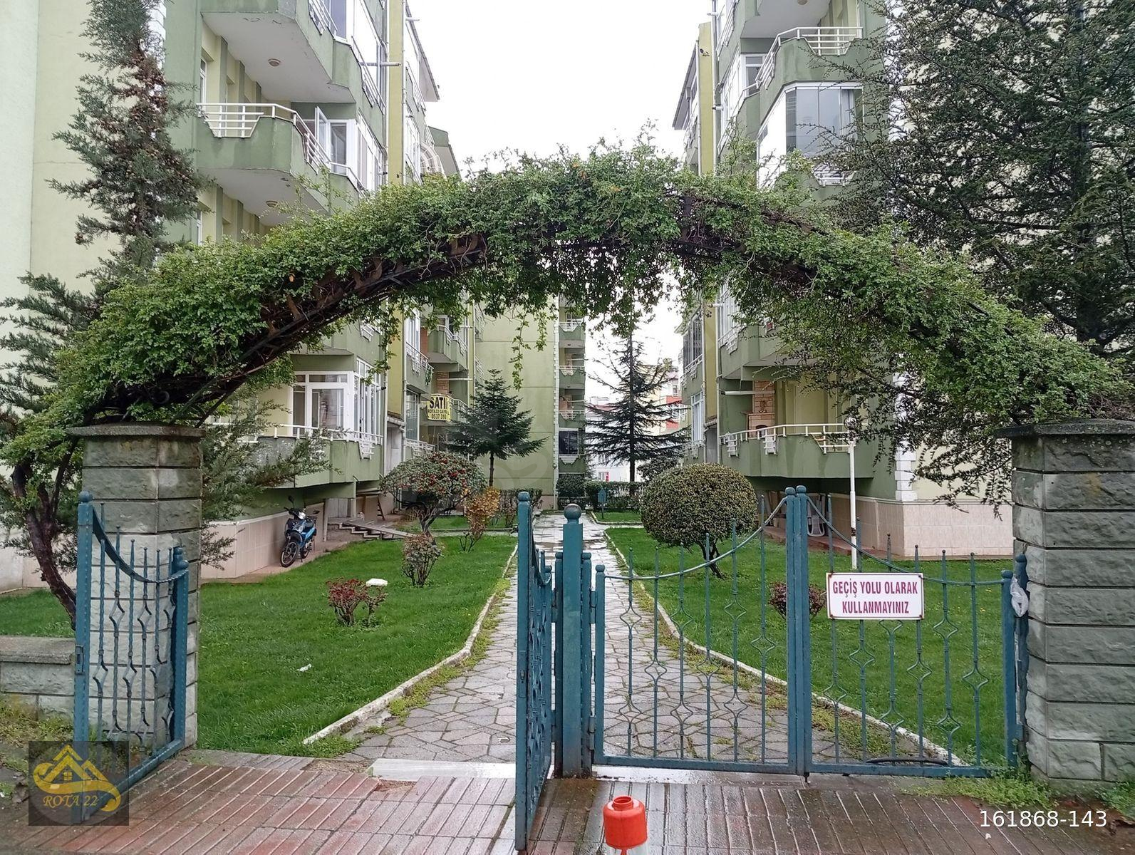 Edirne Fatih Mah. Medi Blokları 2. Kısımda Satılık 3+1 Daire