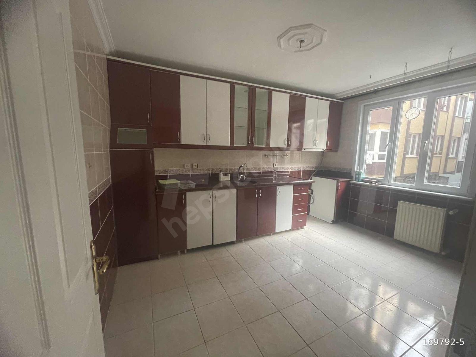 SATILIK 3+1 130 m2 DAİRE