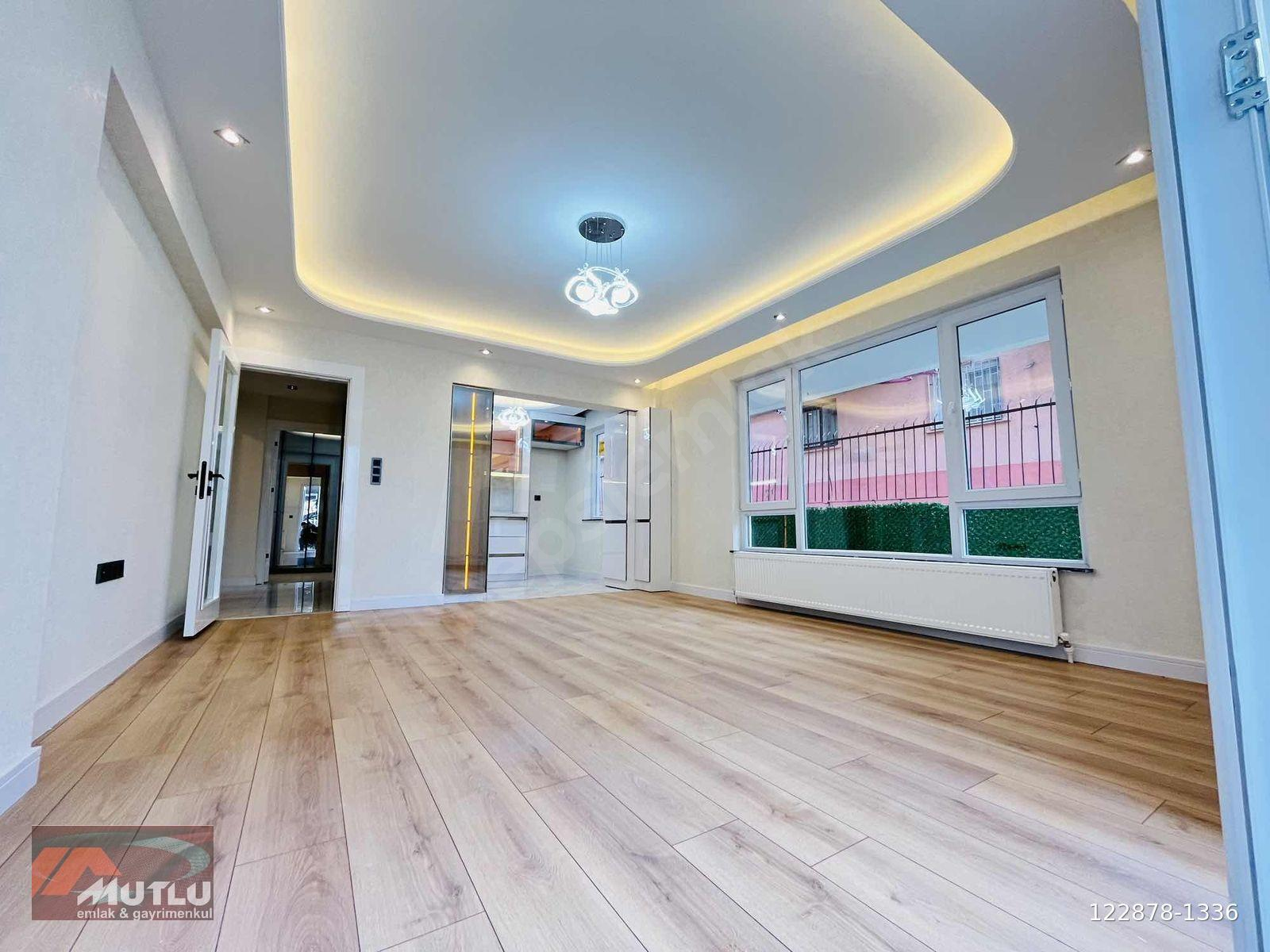 ▅▆█DİKMEN CD. ÜZERİ MÜSTAKİL GİRİŞLİ BAHÇE KATI 2+1+2BANYO LÜXXX