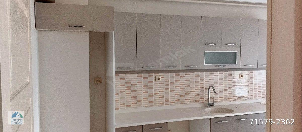 BANDIRMA ADLİYE VE NÜFUS DAİRESİNİN YANINDA 3+1 KİRALIK