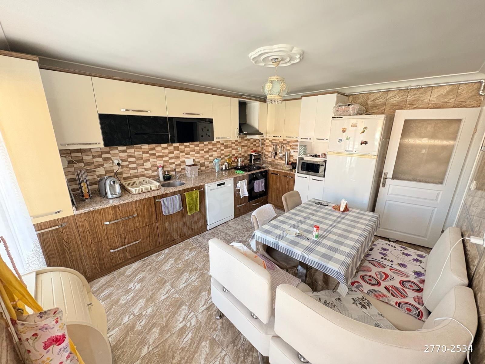 NUR EMLAK'TAN H.GAZİ GÖBEKTE 4+1 FUL YAPILI DAİRE