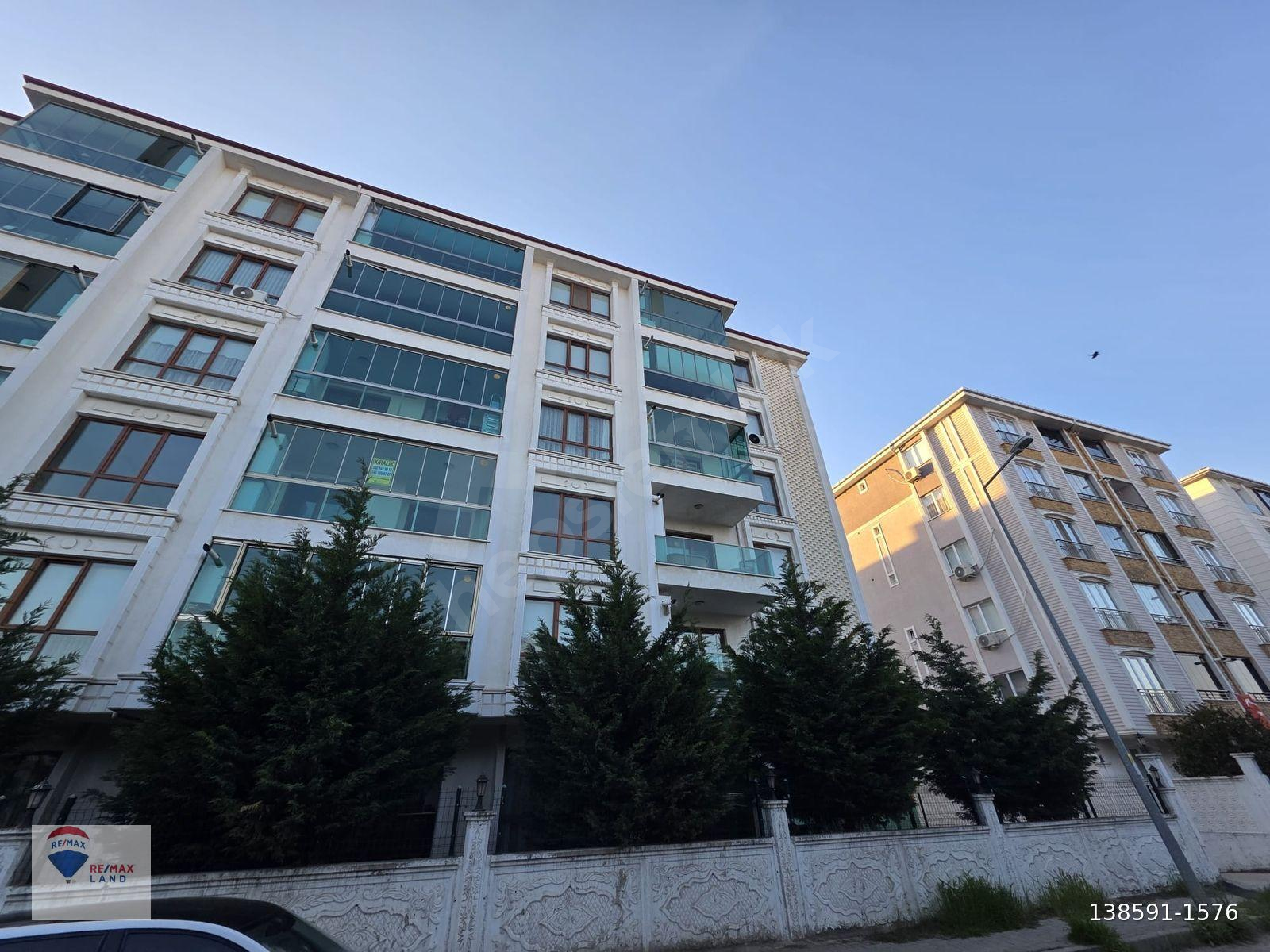 REMAX LAND'DAN HÜRRİYET'TE EŞYALI 2+1 KİRALIK DAİRE