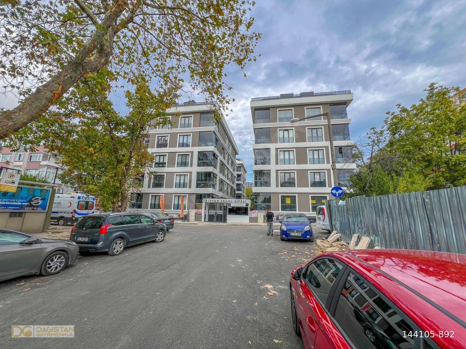 DAĞISTAN GAYRİMENKULDEN GÜVENLİKLİ SİTEDE 3+2 210m2 ÜST DUBLEKS