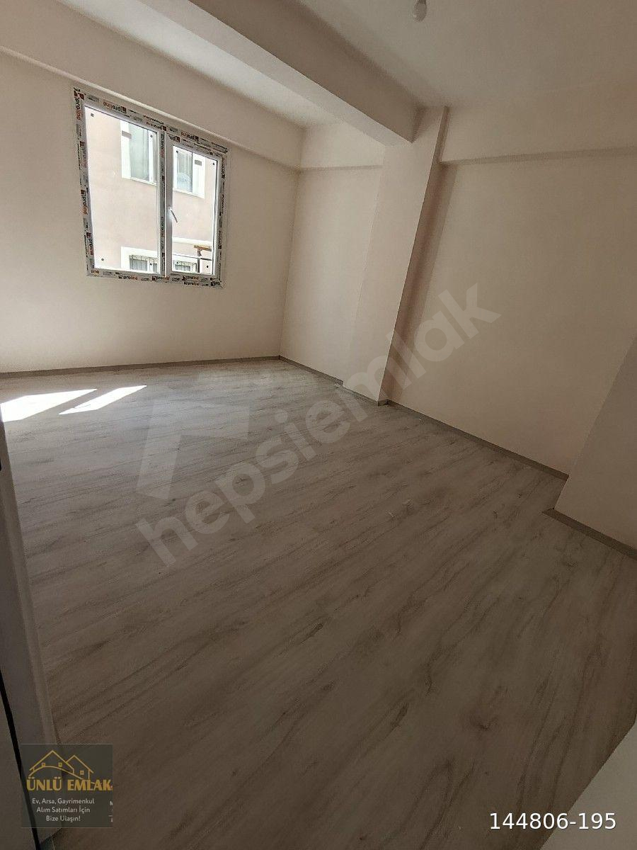 ÜNLÜ EMLAK 'TAN SATİLİKFEVZİ ÇAKMAK MAH.2+1 GARAJ ÜSTÜ 1.kat