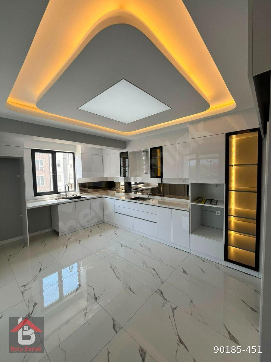 BOLU EMLAK GAYRİMENKULDAN ALPAĞUTBEY MAH.4+1 SATILIK DAİRE