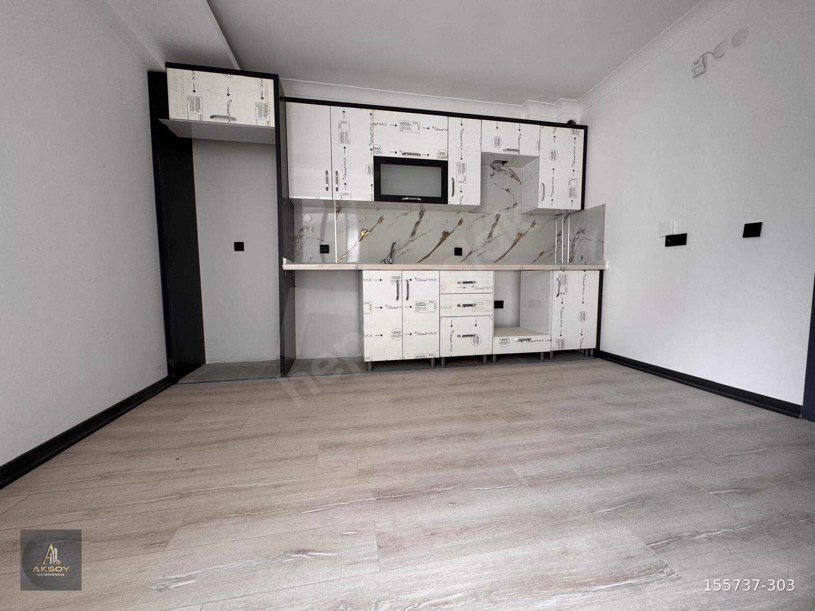 AKSOY' DAN FERİDUNÇELİK MAH KOTTA KAT KONUMUNDA 3+1 YERDEN ISITM