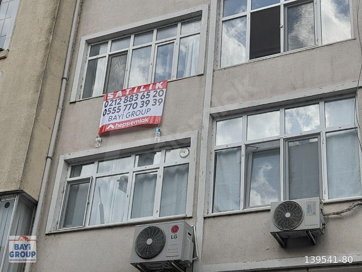 BÜYÜKÇEKMECE ÇARŞIDA MERKEZDE SATILIK 3+1 DAİRE