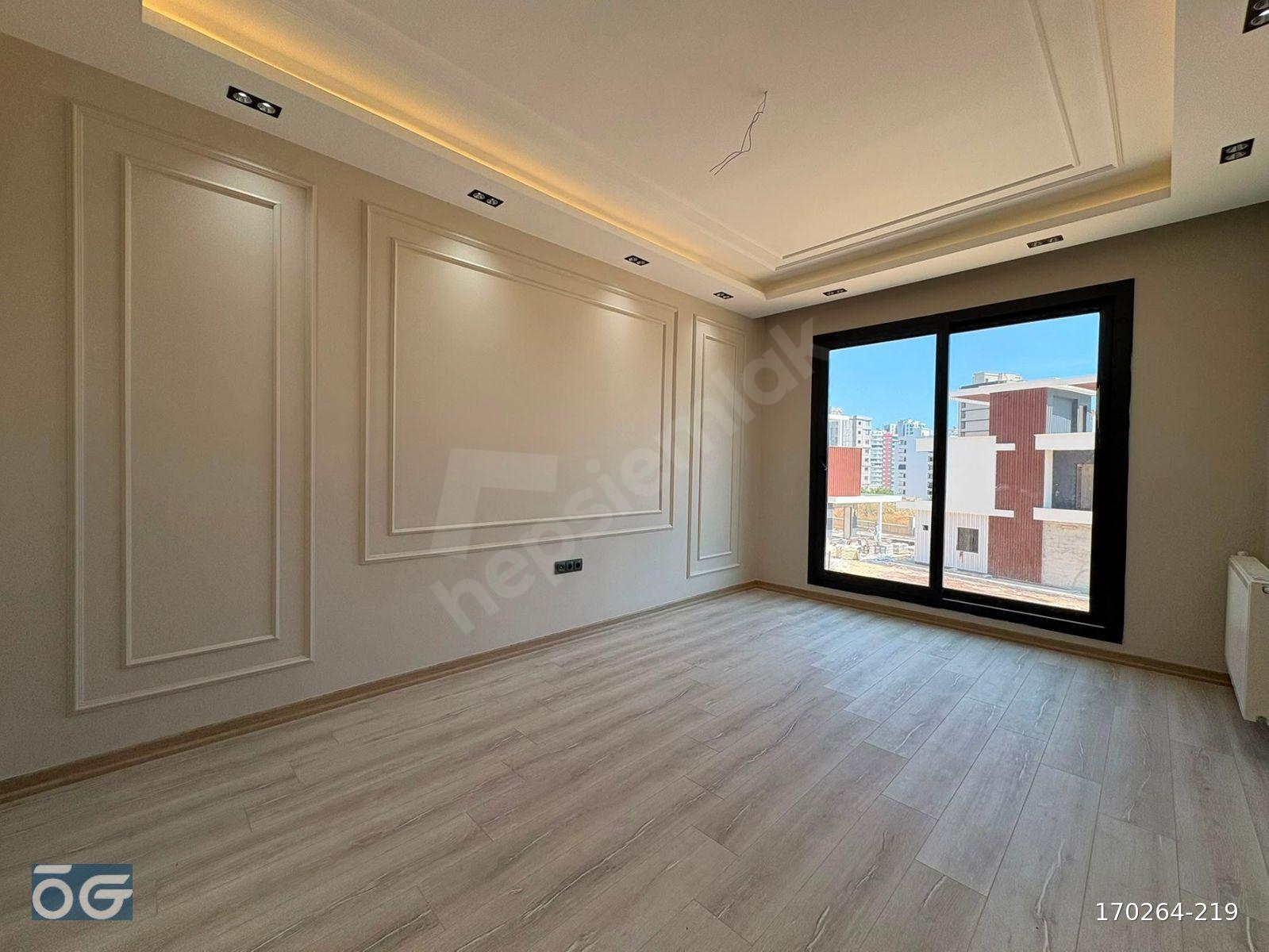 "MERKEZİ KONUMDA, SOSYAL ALANLI 2.5+1 SATILIK DAİRE"