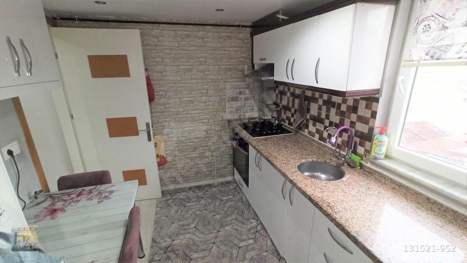 BAKIRLI MAHALLESİNDE 2 KATLI BİNANIN 2. KATI BALKONLU BÜYÜK CAM TERASLI 3+1/140 m2 DAİRE 3.590.000