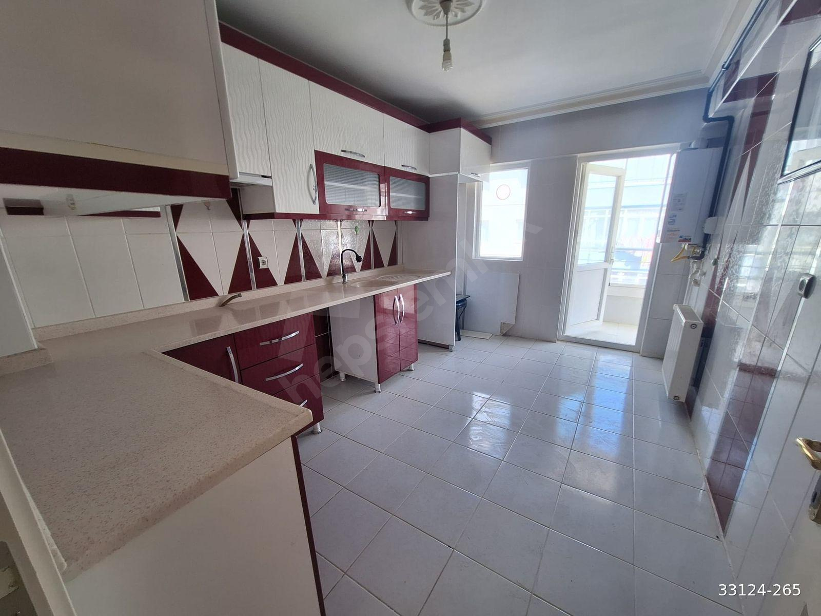 GAZİDEN BEŞİKKAYADA ASANSÖRLÜ 2 KATTA SATILIK 3+1 DAİRE