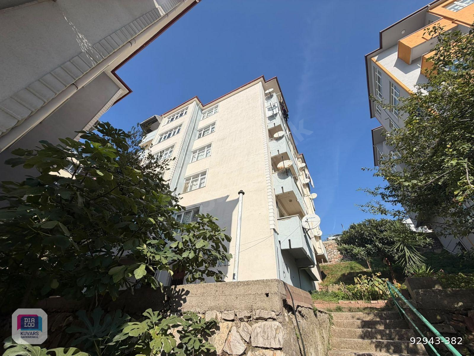 İZMİT YENİ MAHALLE ONUR SİTESİ A BLOKTA SATILIK 3+1 DAİRE